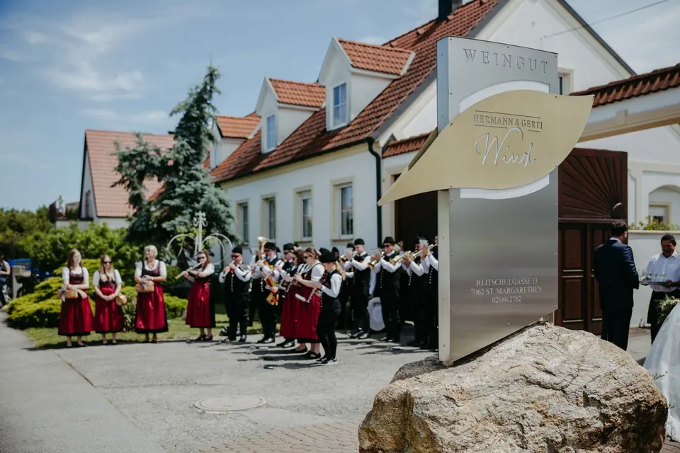Der Hof des Weinguts Wind in der Reitschulgasse